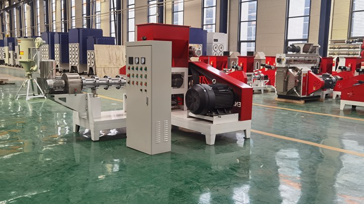 Tilapia fish feed extruders motor-type in Canada